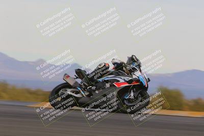 media/Dec-17-2022-SoCal Trackdays (Sat) [[224abd9271]]/Turn 9 Side (245pm)/